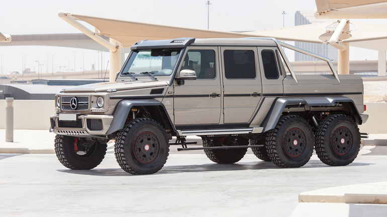 Πωλείται μία από τις εξάτροχες Mercedes G-Class